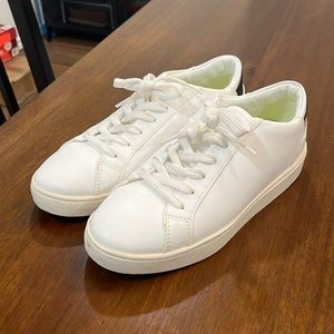 Thousand Fell White Leather Sneakers